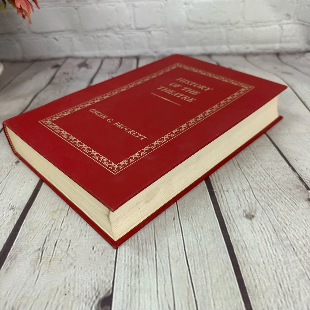 vintage History of the theatre book 1969 - Picture 3 of 5